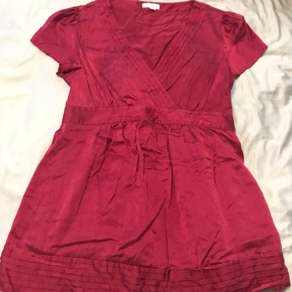 Pea in the Pod silky red shirt